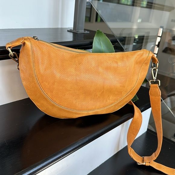 Anthropology urban genuine leather Crossbody shoulder handbag purse cresent - Picture 4 of 9